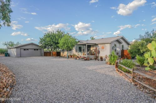 4195 Tortolita St, Tucson, AZ 85739-9702