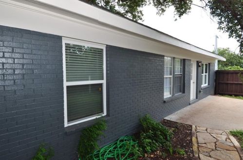 2400 5th St, Austin TX  78704-5335 exterior