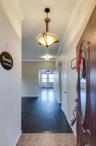 556 Braewick Dr, Fort Worth, TX 76131-4260