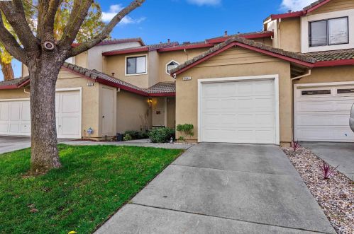 3041 Peppermill Cir, West Pittsburg CA  94565-7032 exterior