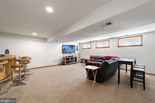 2506 Yellowstone Rd, Riverton NJ  08077-3164 exterior