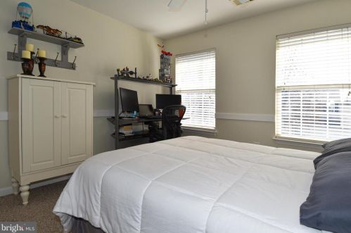 14276 Town Commons Way, Gainesville VA  20155-1497 exterior