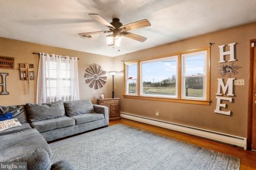10894 Grindstone Hill Rd, Upton, PA 17225-9503