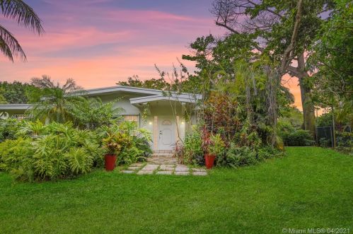 7310 104th St, Miami, FL 33156-3139