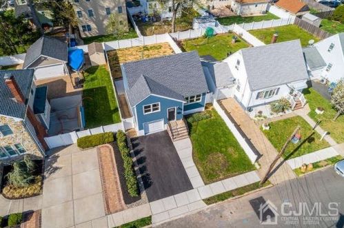 204 Grove Ave, Woodbridge NJ  07095-2337 exterior