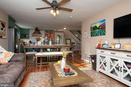 126 Dark Hollow Rd, Pipersville PA  18947-9369 exterior