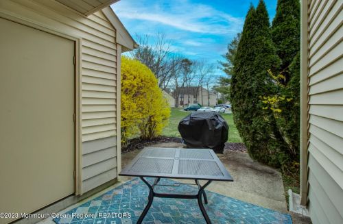 1300 Dahlia Ct, Jackson Twp NJ  08527-4131 exterior