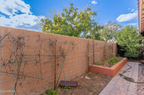 1419 Flamingo Way, Gilbert AZ 85297-5250 exterior