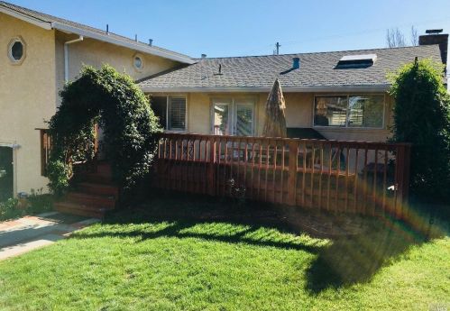 335 M St, Benicia, CA 94510-2707