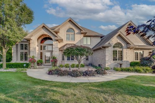 4863 107th Pl, Kenosha, WI 53158-3537