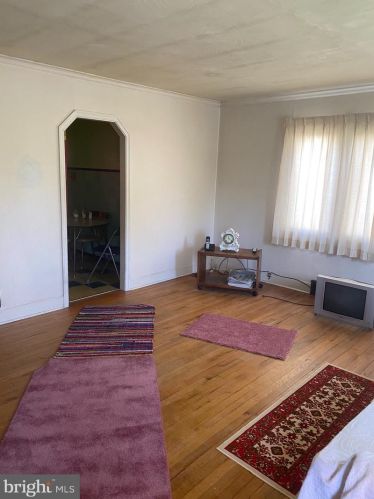 49 New Hillcrest Ave, Trenton, NJ 08638-3519