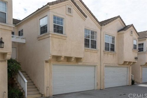 8581 Moody St, Cypress, CA 90630-2217