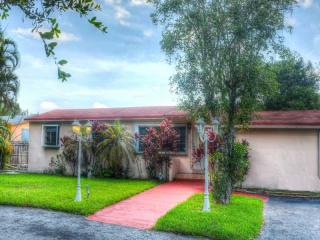 13651 Biscayne River Rd, Miami, FL 33161-2748