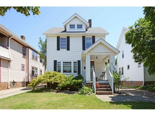 2149 Waterbury Rd, Cleveland, OH 44107-6223