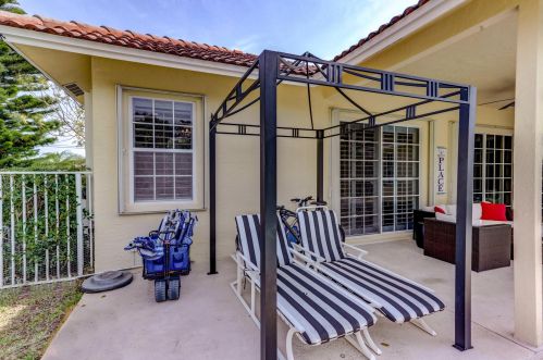 1241 Bimini Ln, West Palm Beach FL  33404-2770 exterior