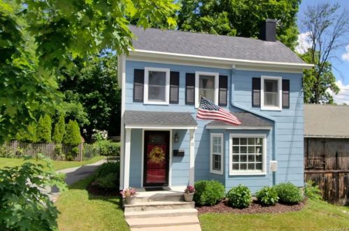 11 Third St, Warwick NY  10990-1633 exterior