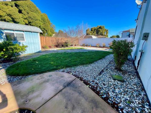 1325 136th Ave, San Leandro CA  94578-2549 exterior