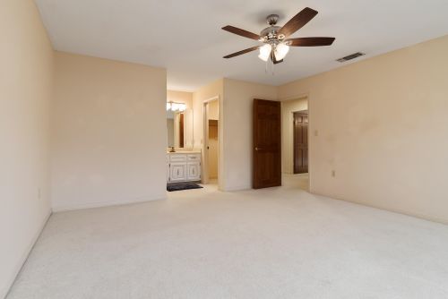 935 Holbrook Cir, Fort Walton Beach FL  32547-6733 exterior