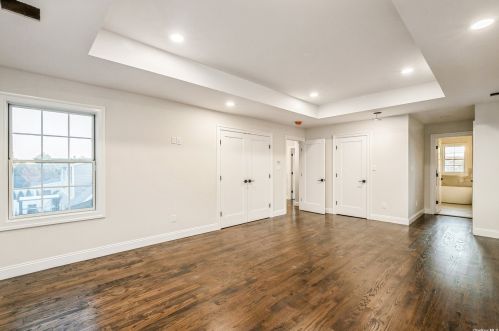 57 Bobwhite Ln, Hicksville NY  11801-4520 exterior