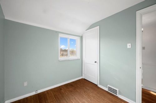 344 Spg Vly Rd, Pittsburgh PA 15243-1418 exterior