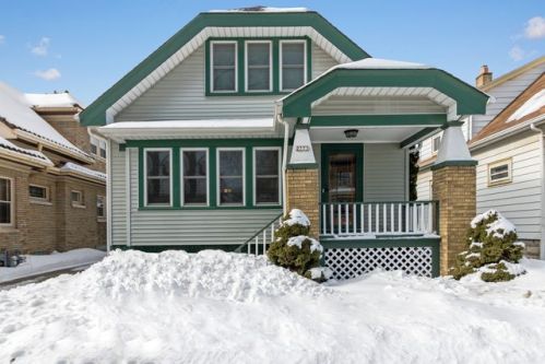 2773 Humboldt Park Ct, Milwaukee, WI 53207-2161