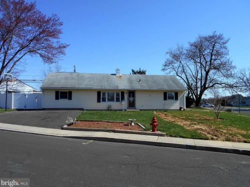 200 Cardiff Rd, Fairless Hills, PA 19030-1302