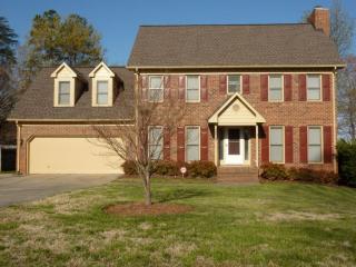 3210 Oliver Dr, Greensboro, NC 27406-9289