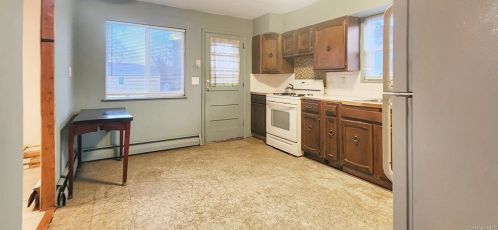 47 Chestnut Oval, Orangeburg, NY 10962-1404
