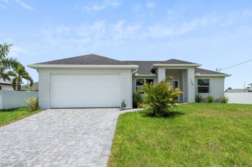 1108 22nd Ave, Cape Coral, FL 33993-5933
