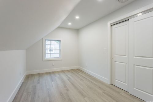 676 Mason St, Westbury NY  11590-4463 exterior