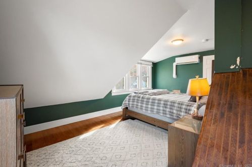 51 Riverview Ave, Groton CT  06340-3513 exterior