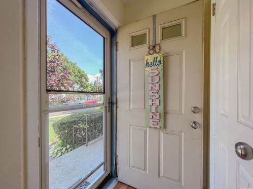 80 Cardinal Ln, Islip Manor, NY 11751-3304