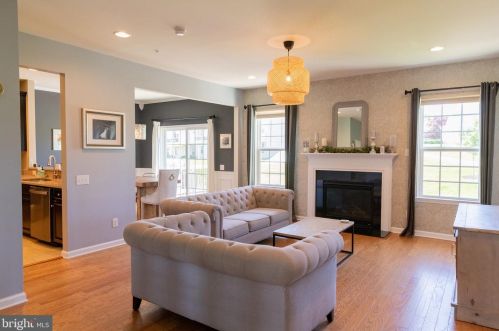 252 Sills Ln, Downingtown, PA 19335-4963
