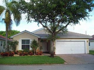 5037 34th St, Hollywood, FL 33023