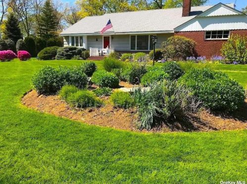 3675 Woodbine Ave, North Wantagh, NY 11793-3044