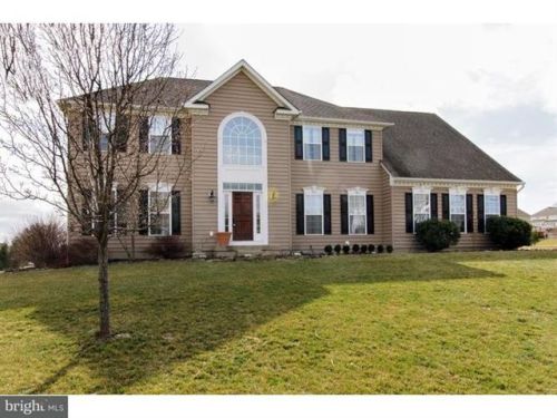 61 Joy Cir, Dale, PA 19504-8742