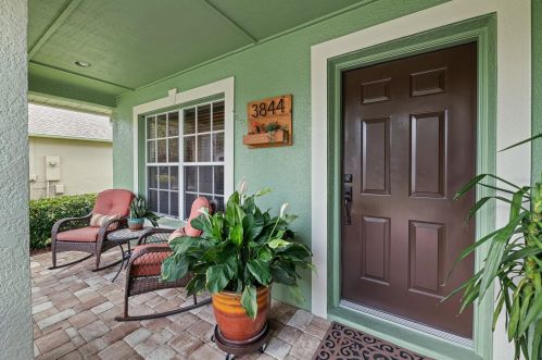 3844 Seminole Dr, Orlando, FL 32812-3843