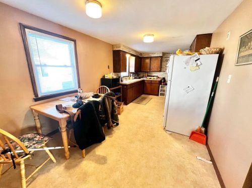 1643 Amy St, Green Bay, WI 54302-2454