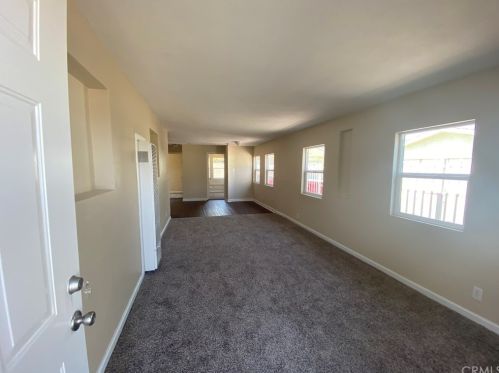 708 Plum St, Compton CA  90222-3940 exterior