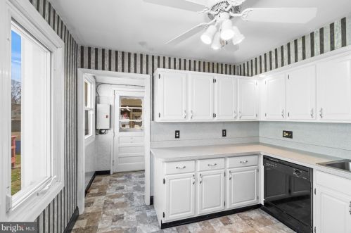 366 Clements Bridge Rd, Runnemede NJ  08078-1919 exterior