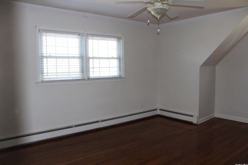 468 Pennsylvania Ave, Williston Park NY  11596-2331 exterior