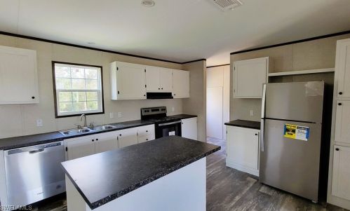 8816 Hampshire Ave, Arcadia FL 34269-3409 exterior