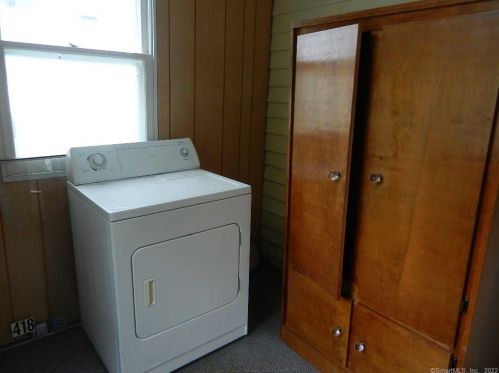 418 Burritt St, New Britain CT  06052-1207 exterior