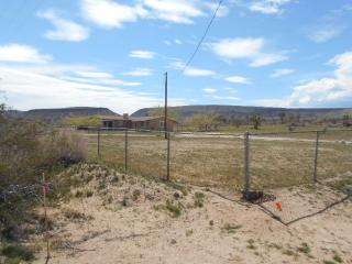 1588 Old Woman Springs Rd, Yucca Valley CA  92284-1887 exterior