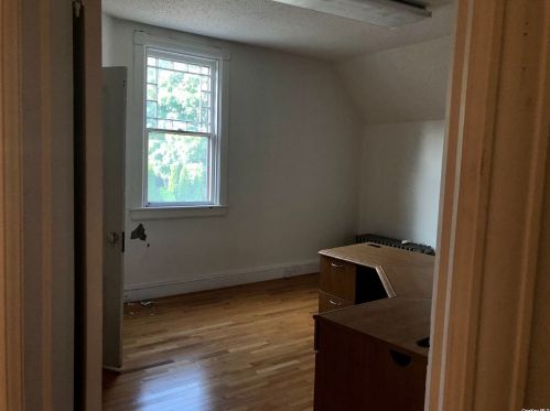 921 Hawkins Ave, Lake Grove NY 11755-1627 exterior