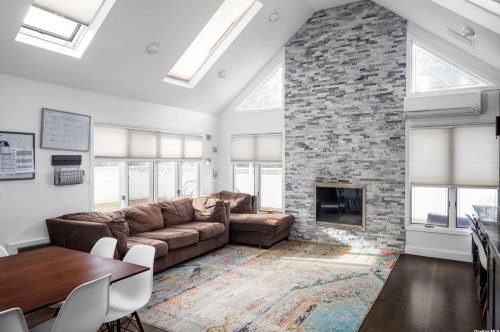 563 Saddle Ridge Rd, Woodsburgh NY  11598-1551 exterior