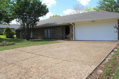 6758 Wills Pl, Fort Worth, TX 76133-5133