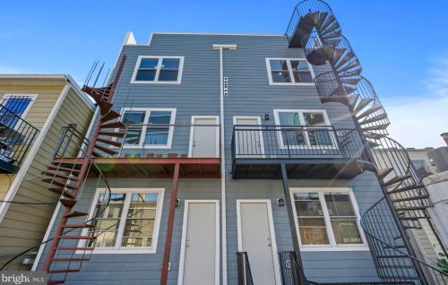 1111 Holbrook Ter, Washington DC 20002-2704 exterior