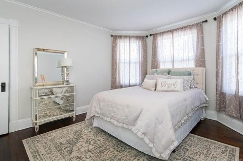 42 Merriman St, Bristol CT  06010-5042 exterior