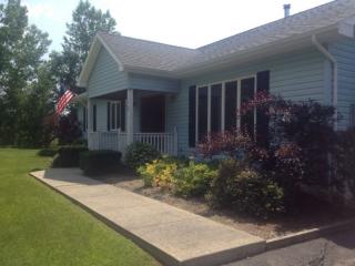 73 Quaker Highlands Rd, Peru, NY 12972-5177